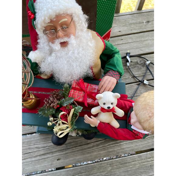 Holiday Creations 20" Animated Musical Lighted Santa Toy Workshop Motionette - Picture 15 of 16